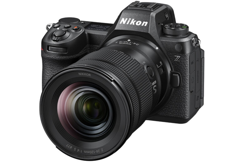 Unleashing Creative Potential: A Deep Dive into the Nikon Z6III Mirrorless Camera!